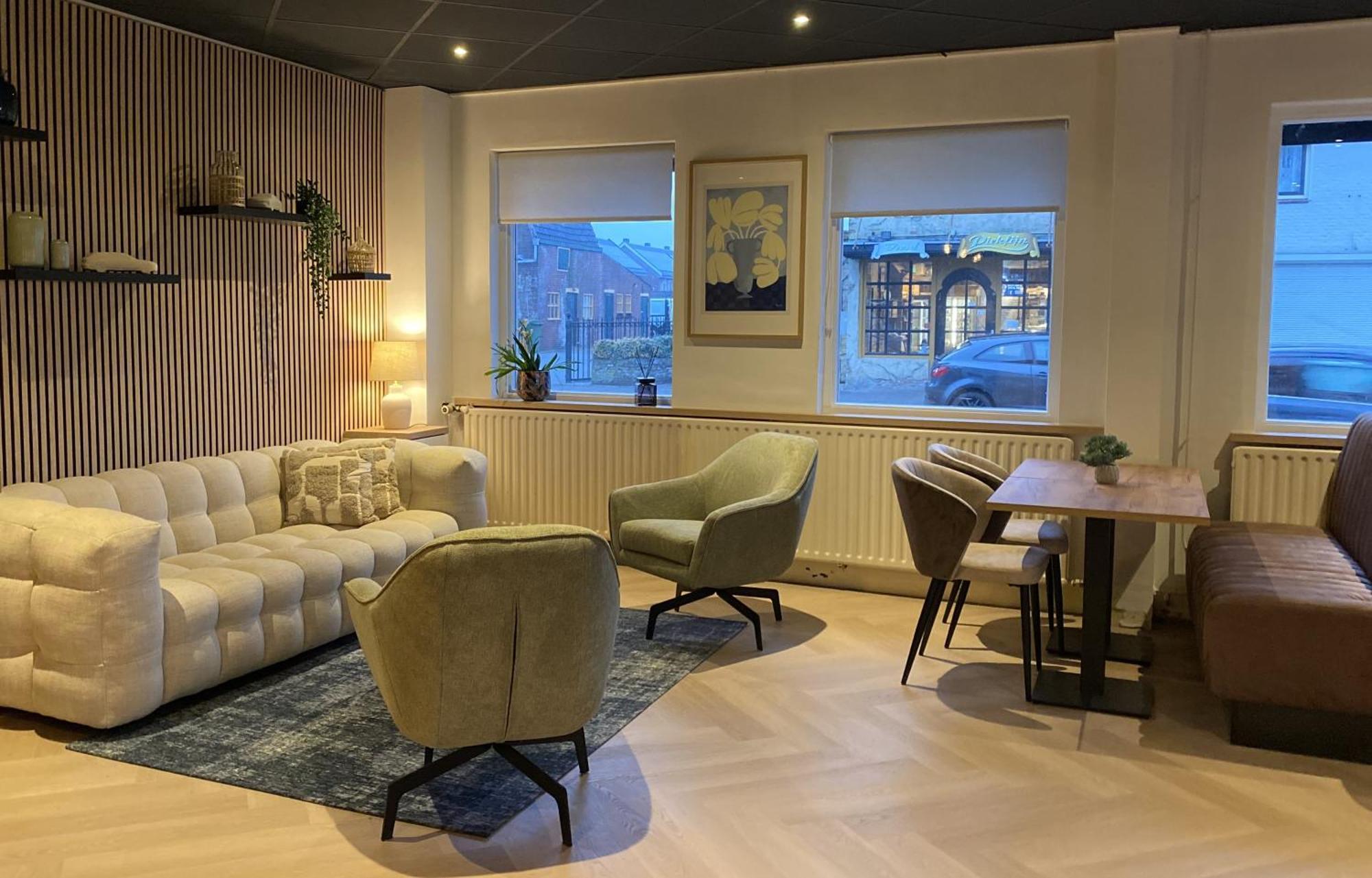 Hotel Emilia Каатсхойвел Экстерьер фото